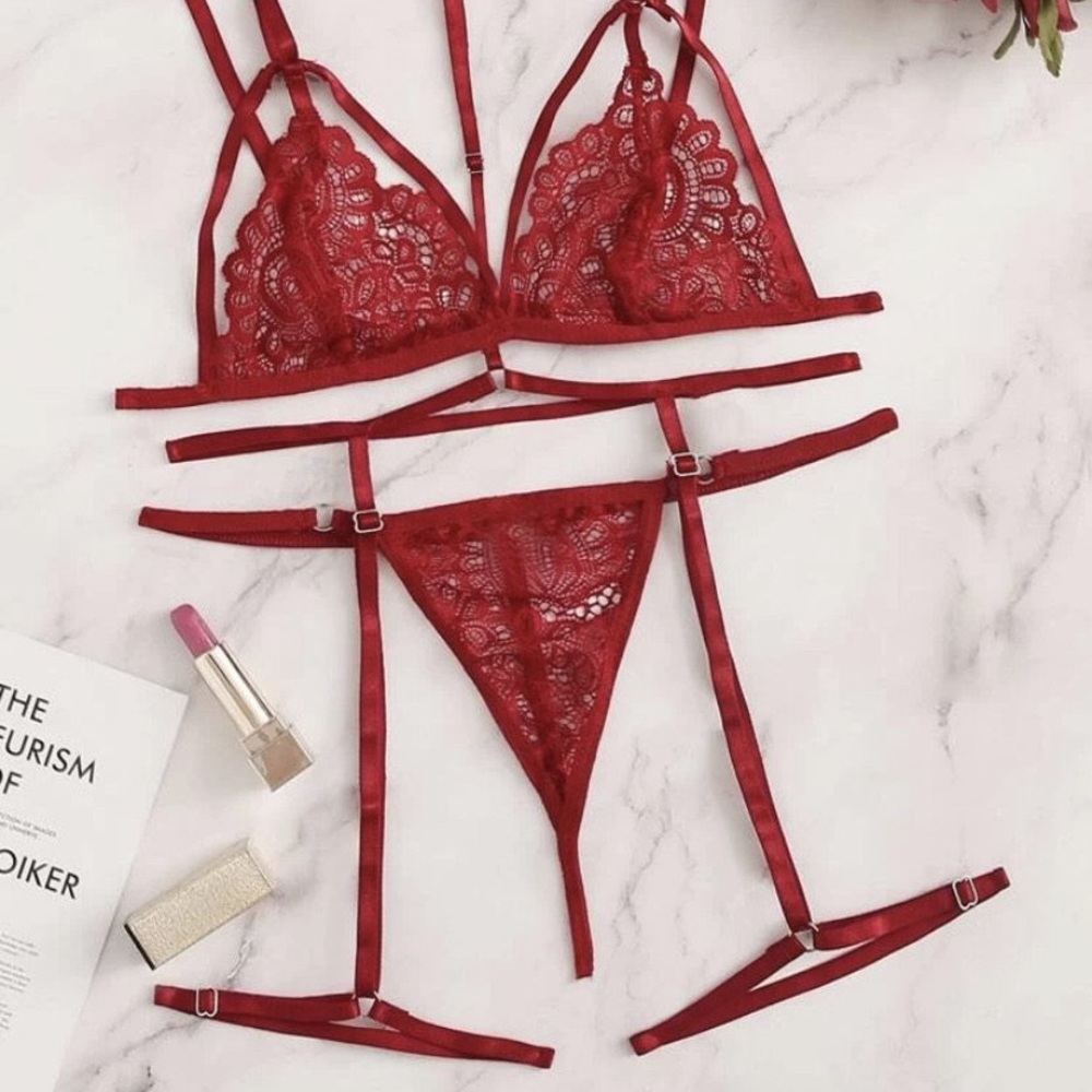 Floral Lace Garter Lingerie Set With Choker